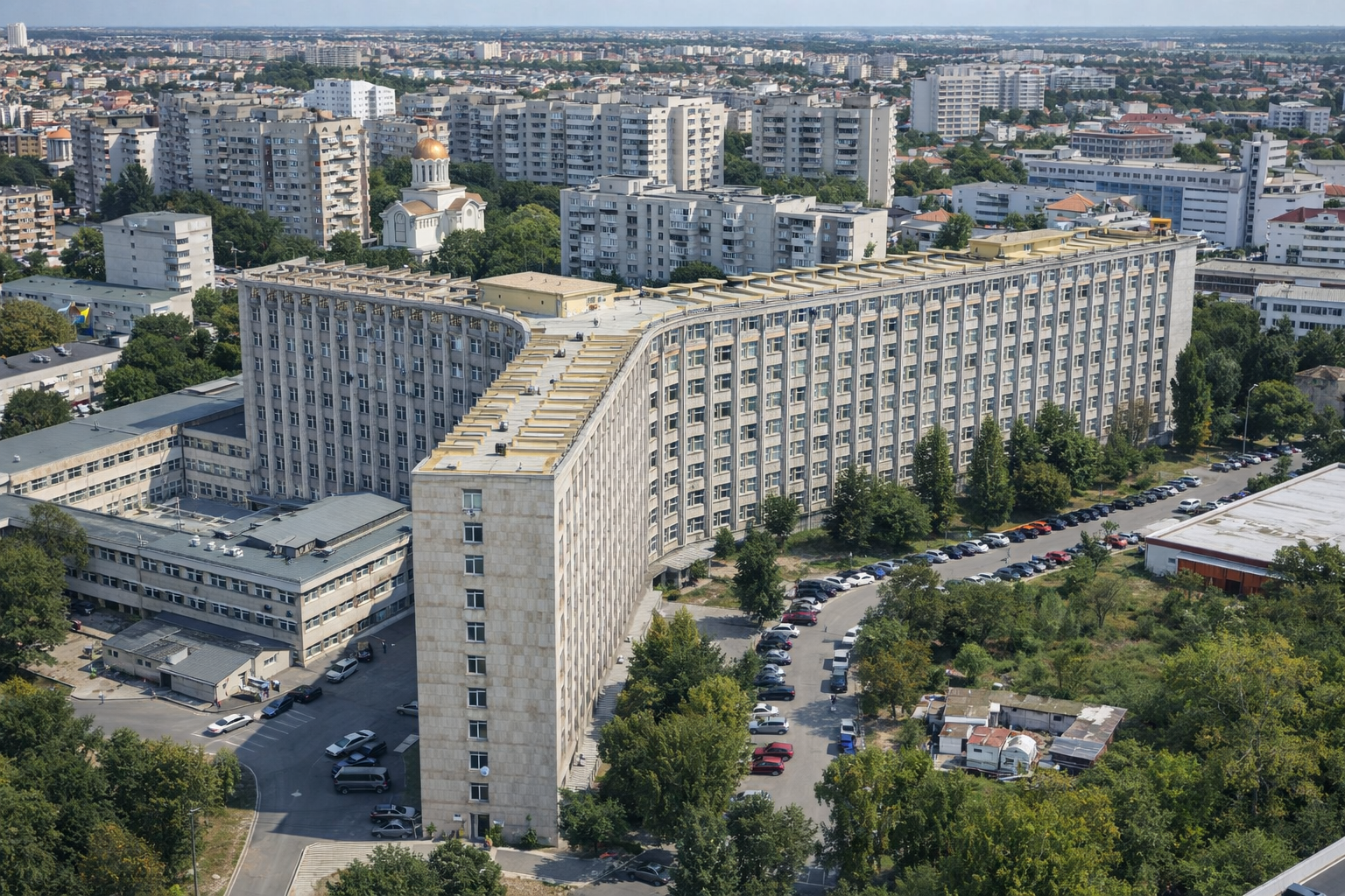 Imagine de ansamblu cu Spitalul Județean Constanța